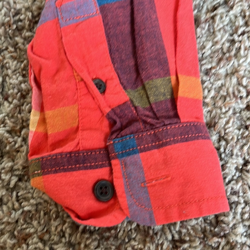 Boys button up shirt - Picture 3 of 5